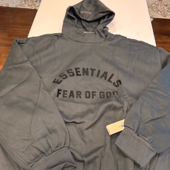 Fear of God Essentials Men’s Jet Black Pullover Hoodie Core Sz Large Arch Logo - Picture 6 of 8
